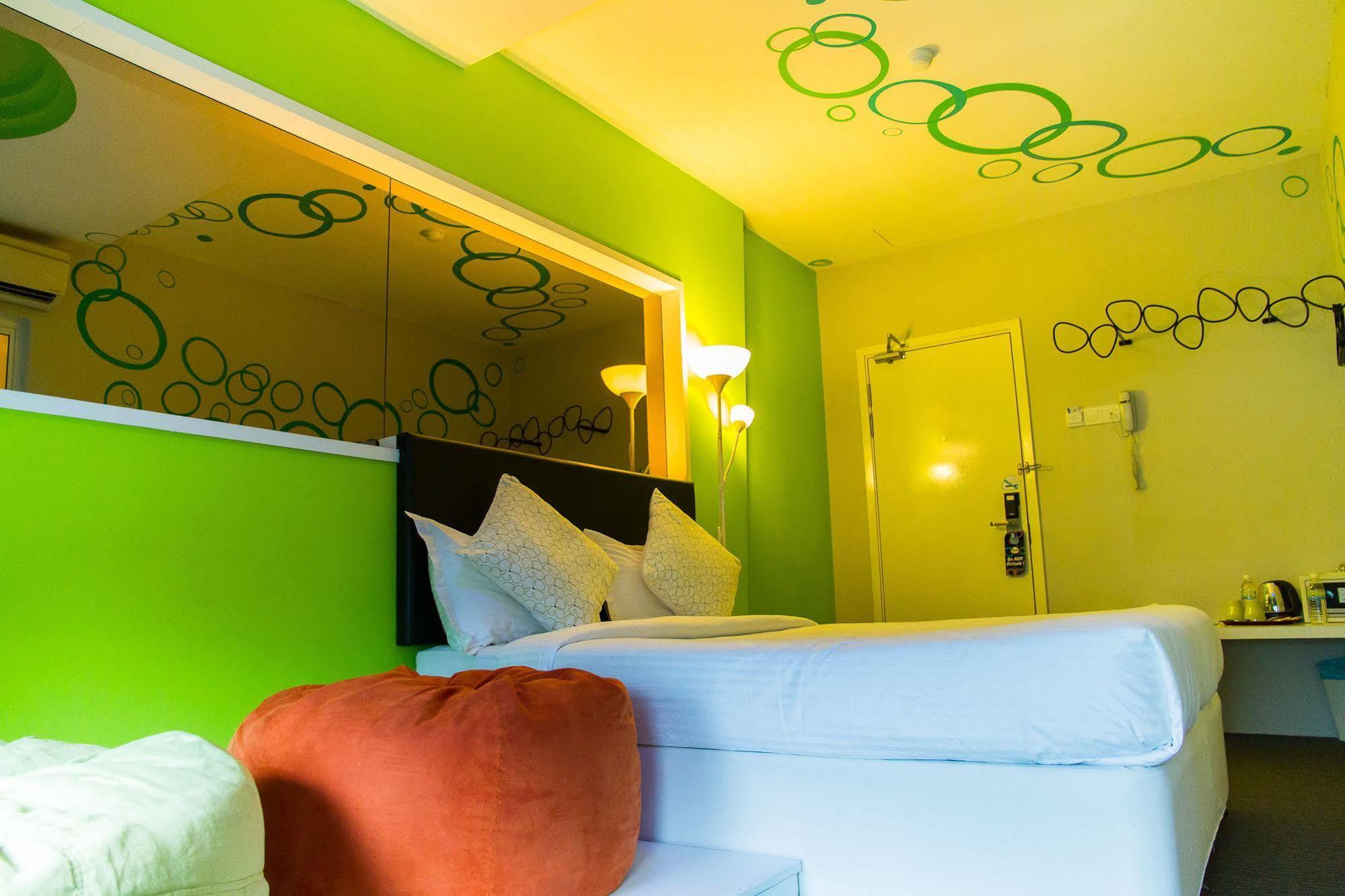 Bliss Boutique Hotel Johor Bahru Exterior foto